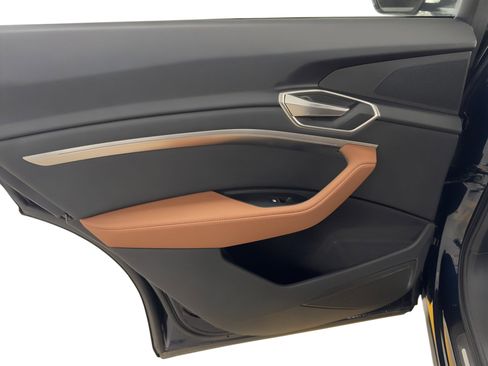 Used 2022 Audi e-tron Premium image 17