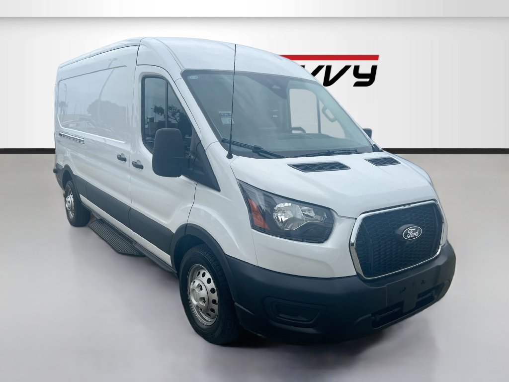 Used 2026 Ford Transit 250 148 Medium Roof Extended AWD image 1