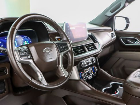 Used 2023 Chevrolet Suburban Z71 w/ Luxury Package image 26