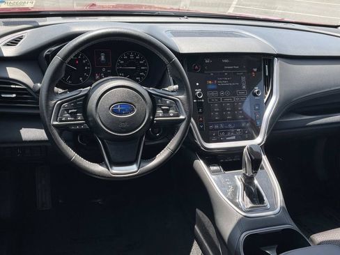 Used 2025 Subaru Outback Premium AWD/4WD image 6