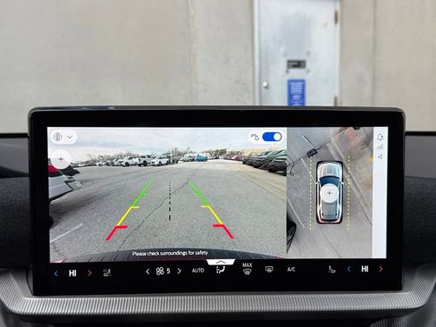 Used 2025 Ford Explorer ST-Line image 23