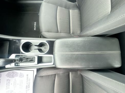 Used 2024 Nissan Altima 2.5 SV FWD image 21