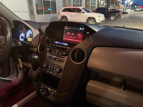 Used 2015 Honda Pilot SE image 16