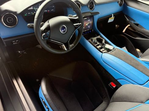 New 2025 Karma Revero Luxury RWD image 12