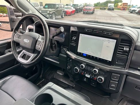 Used 2023 Ford F250 Lariat w/ FX4 Off-Road Package AWD/4WD image 31