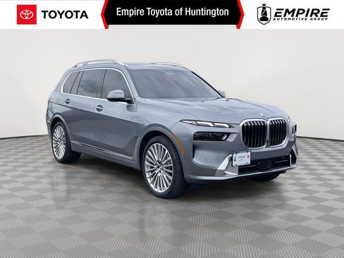 Used 2025 BMW X7 xDrive40i image 1