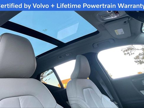 Certified 2023 Volvo XC40 B5 Ultimate w/ Protection Package Premier image 22