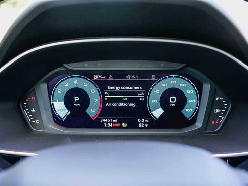 Used 2022 Audi Q3 2.0T Premium w/ Black Optic Sport Package image 24