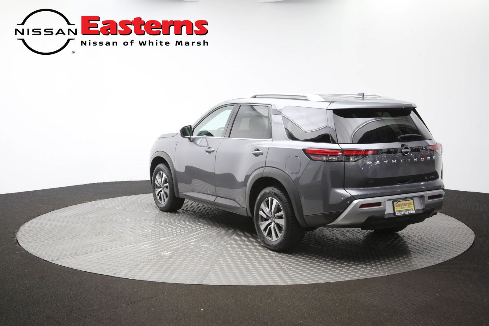 Used 2022 Nissan Pathfinder SL AWD/4WD image 65
