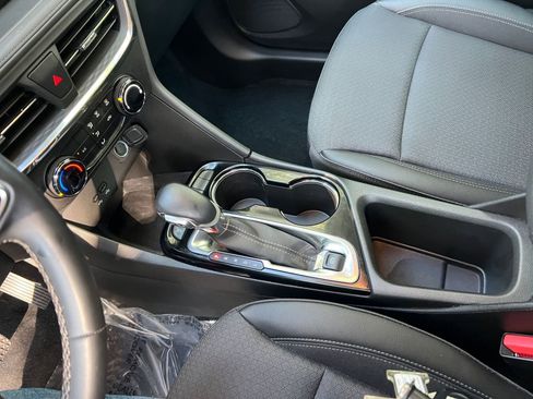 Used 2025 Buick Encore GX Preferred image 35