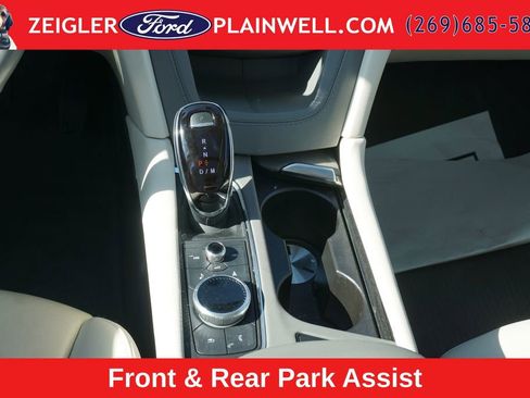 Used 2023 Cadillac XT6 Premium Luxury w/ Technology Package AWD/4WD image 17