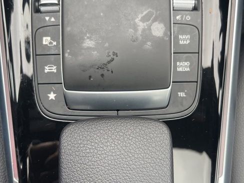 Used 2023 Mercedes-Benz GLB 250 4MATIC image 18