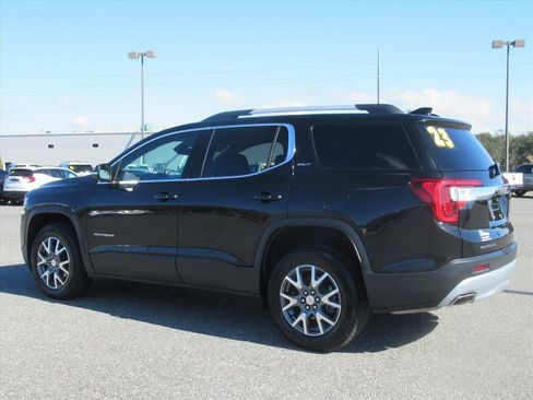 Used 2023 GMC Acadia SLT image 4