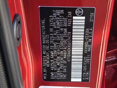 Certified 2025 Toyota Camry SE w/ Convenience Package image 33