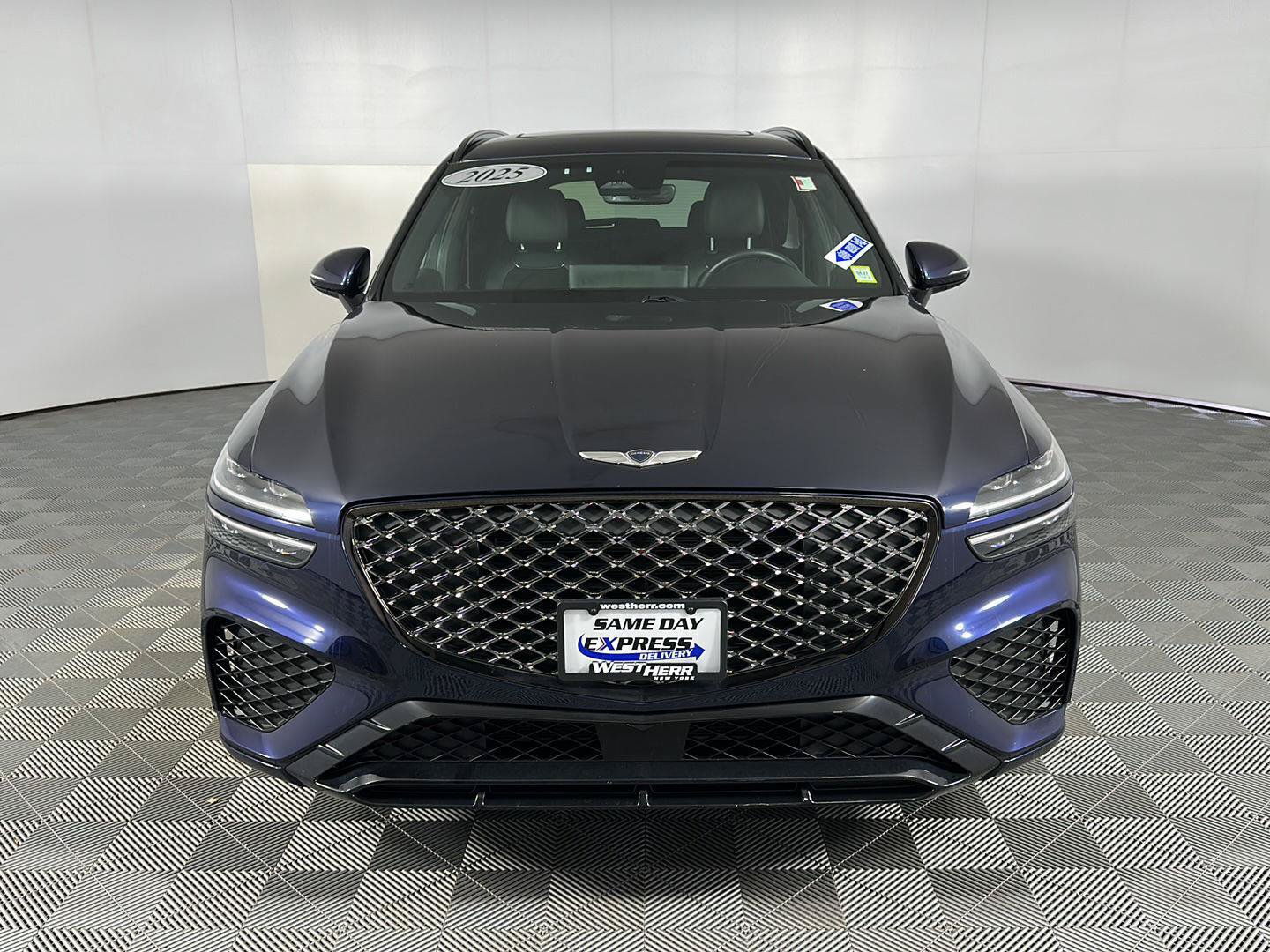 Used 2025 Genesis GV70 3.5T Sport AWD/4WD image 4
