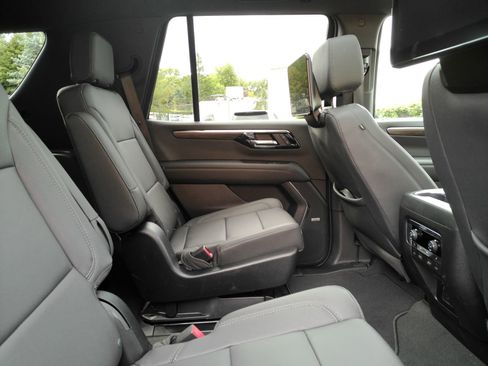 Used 2026 Chevrolet Tahoe Z71 w/ Z71 Off-Road Package AWD/4WD image 20