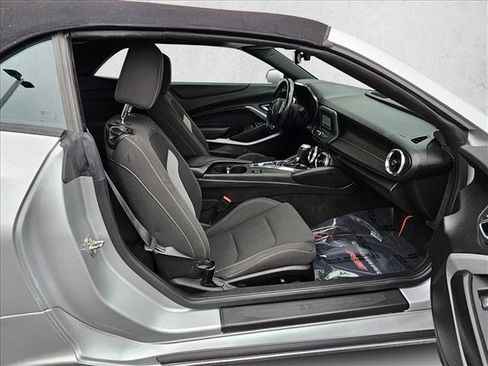 Used 2018 Chevrolet Camaro LT w/ RS Package image 10