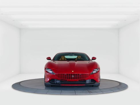 Certified 2022 Ferrari Roma image 8
