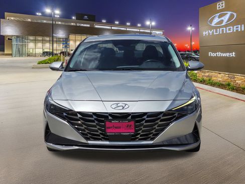 Used 2023 Hyundai Elantra Limited FWD image 5