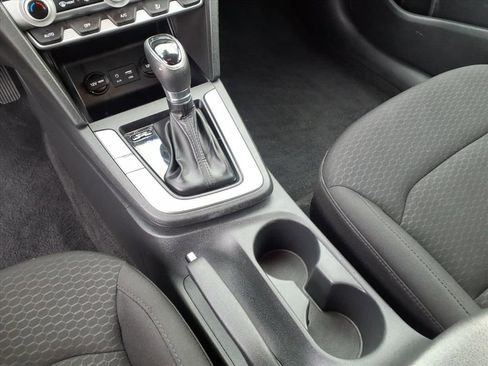 Used 2020 Hyundai Elantra SE w/ Cargo Package (C1) image 28