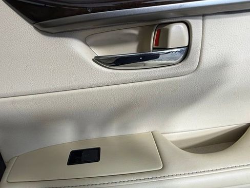 Used 2013 Lexus ES 350 w/ Luxury Pkg FWD image 25