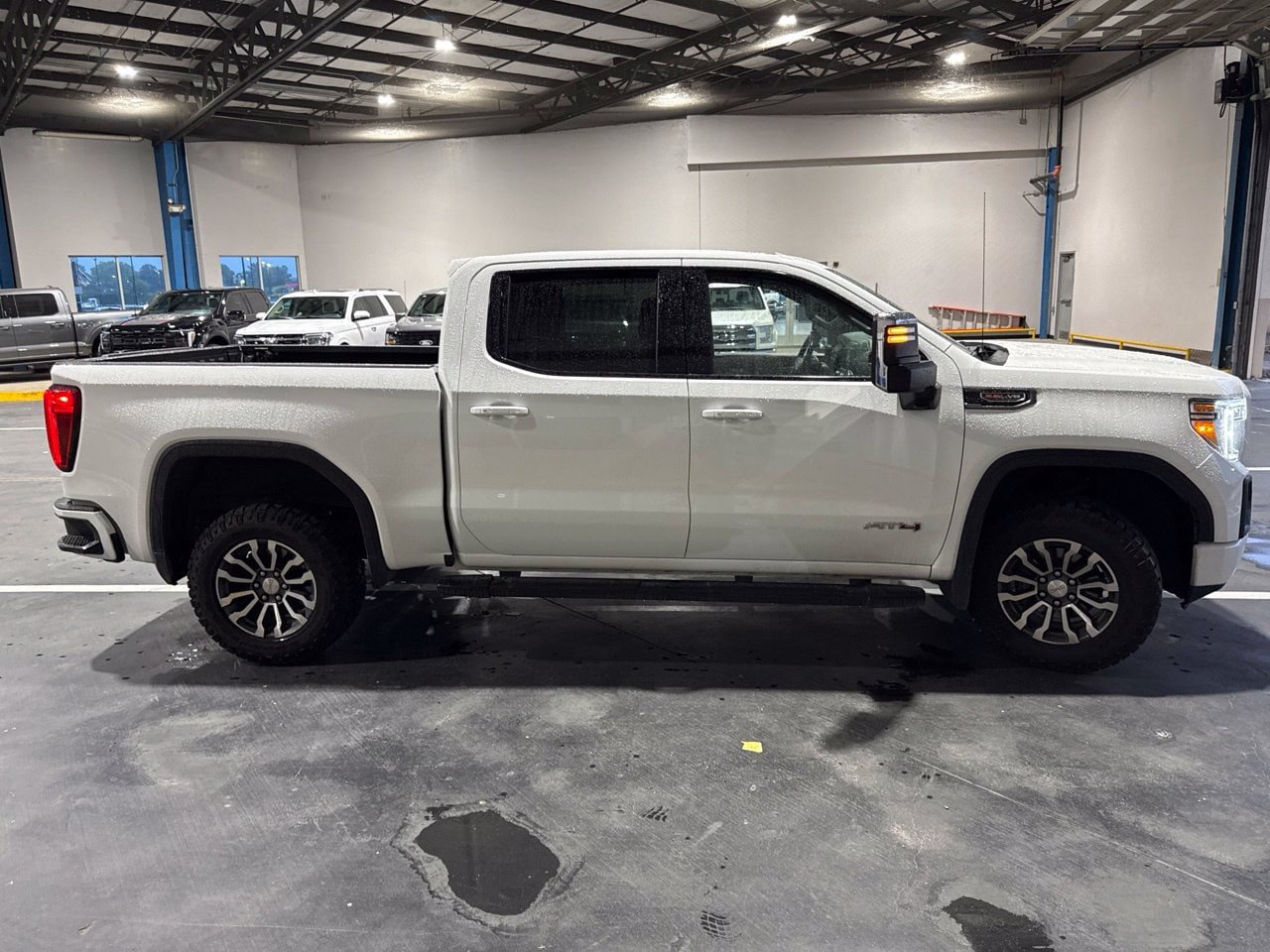 Used 2020 GMC Sierra 1500 AT4 w/ AT4 Premium Package AWD/4WD image 17