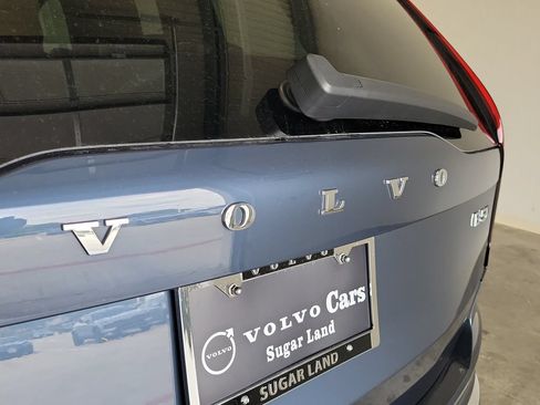Used 2025 Volvo XC90 B5 Plus AWD/4WD image 10
