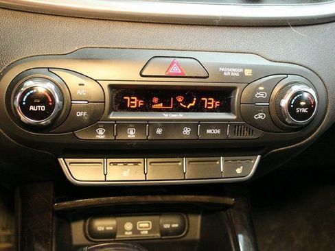 Used 2016 Kia Sorento EX image 25