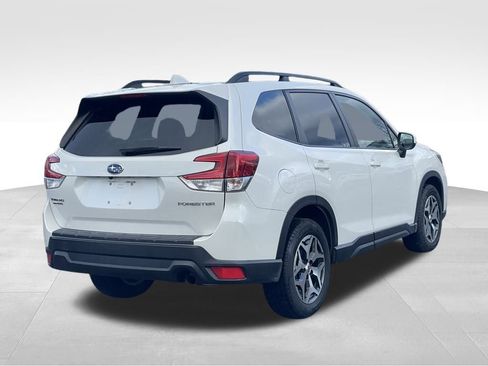 Used 2021 Subaru Forester Premium image 4