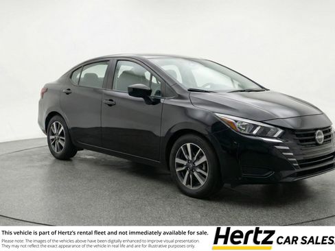 Used 2025 Nissan Versa SV FWD image 1