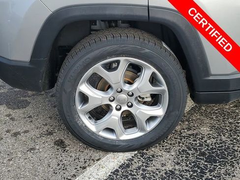 Certified 2022 Jeep Compass Limited image 5
