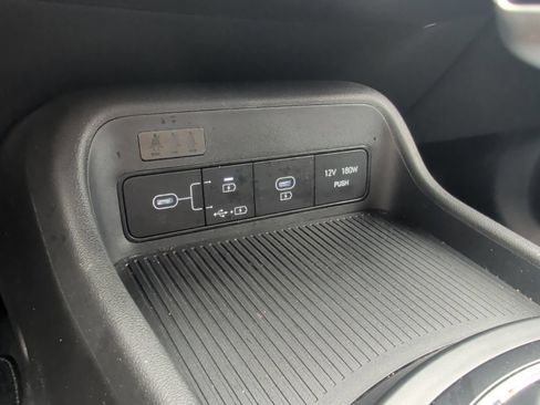 Used 2025 Hyundai Kona SEL FWD image 26