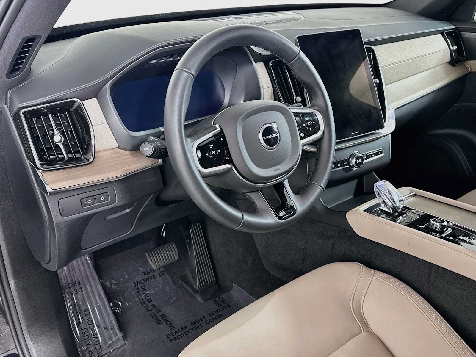 Used 2026 Volvo XC90 T8 Plus w/ Protection Package Premier AWD/4WD image 9