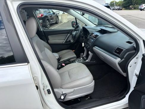 Used 2014 Subaru Forester 2.5i Limited AWD/4WD image 11