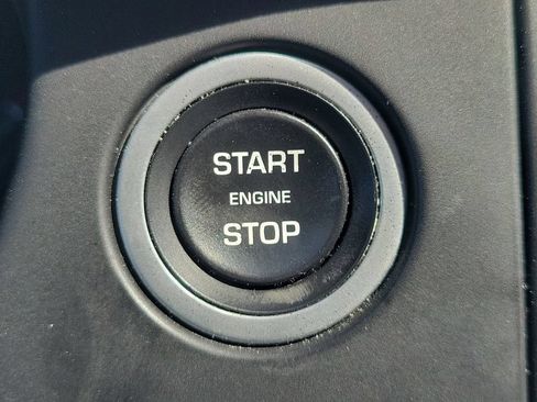 Used 2019 Land Rover Discovery Sport SE AWD/4WD image 30
