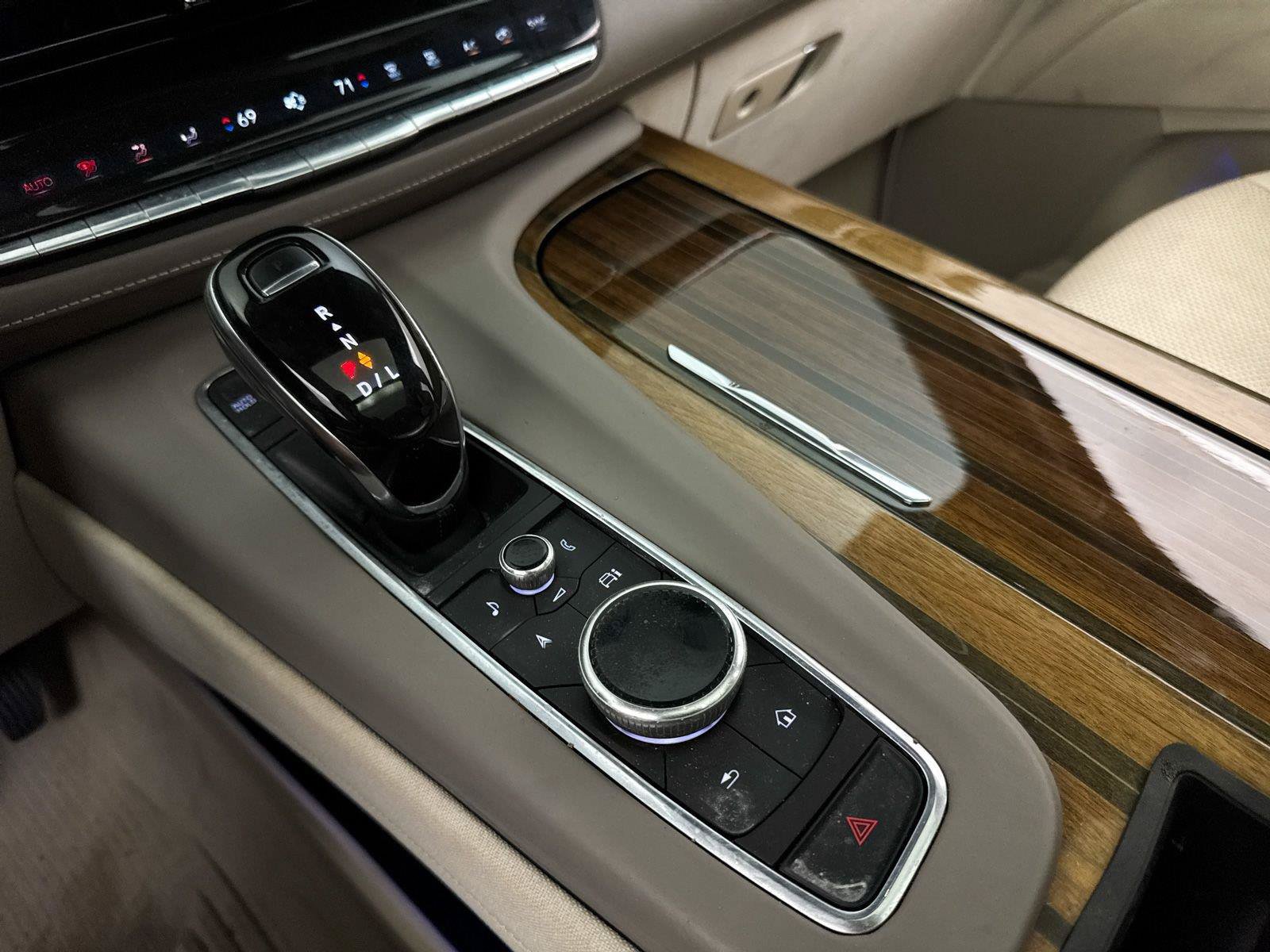 Used 2022 Cadillac Escalade Sport Platinum AWD/4WD image 27