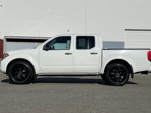 Used 2021 Nissan Frontier SV w/ Midnight Edition Floor Mats image 7