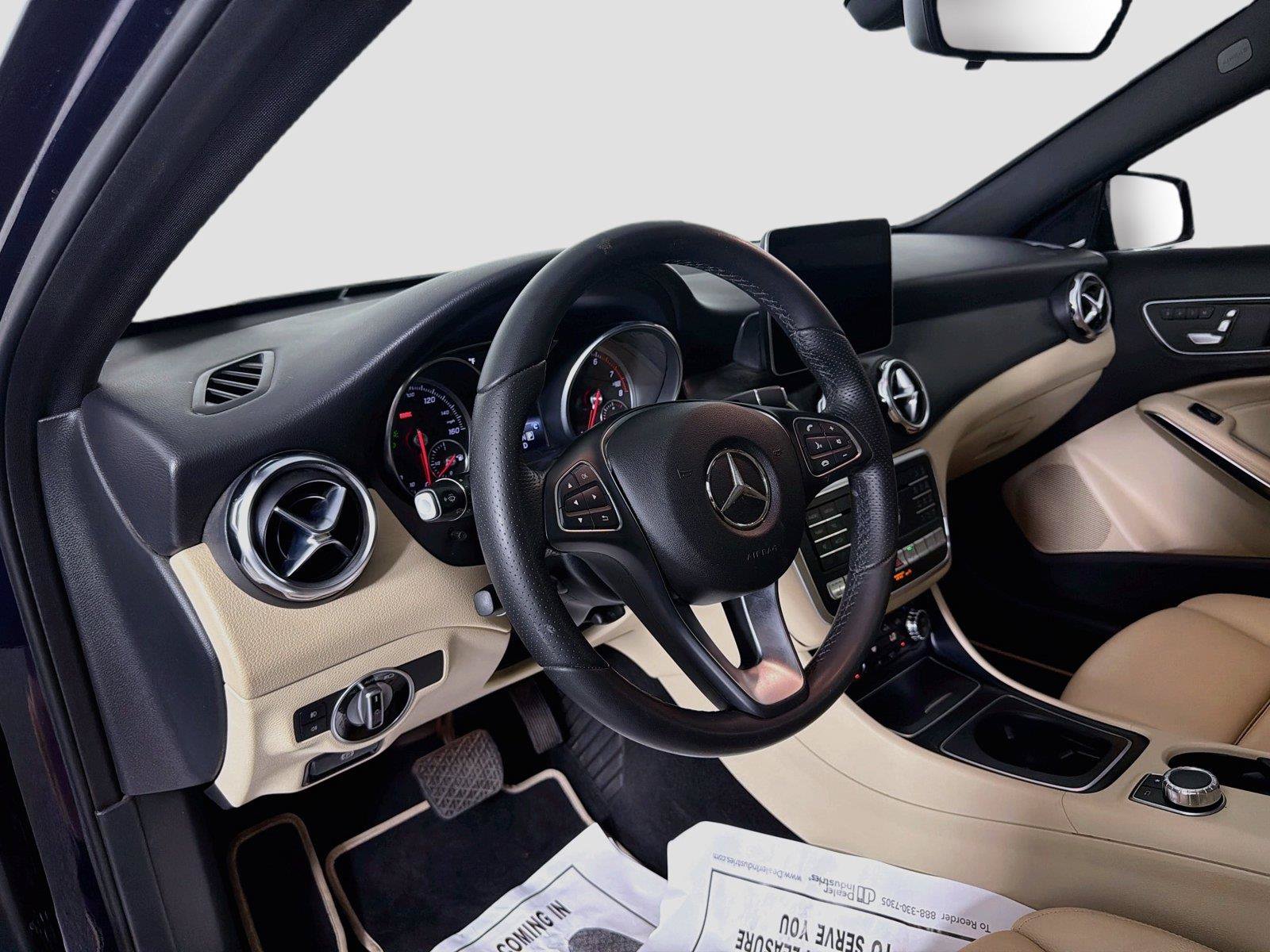 Used 2018 Mercedes-Benz GLA 250 4MATIC image 9