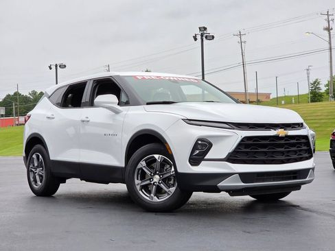 Used 2025 Chevrolet Blazer LT FWD image 17