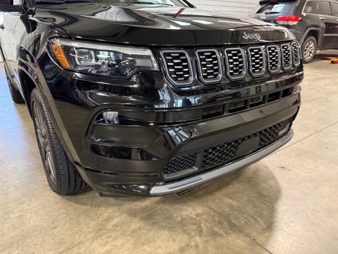 Certified 2024 Jeep Compass Limited w/ High Altitude Package AWD/4WD image 2
