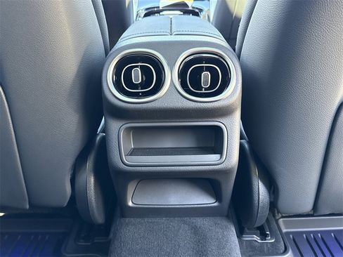 New 2026 Mercedes-Benz GLC 300 4MATIC image 23