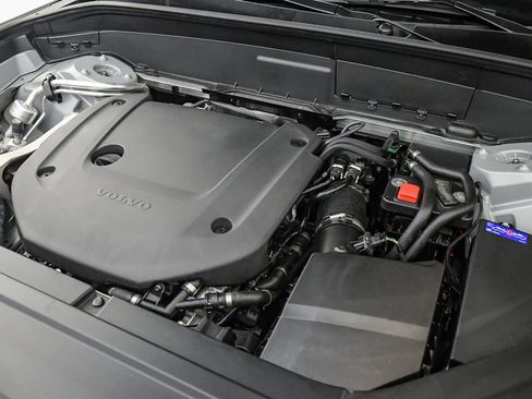 Certified 2026 Volvo XC90 B6 Plus AWD/4WD image 28
