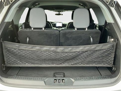 Used 2021 Ford Explorer XLT w/ Equipment Group 202A image 18