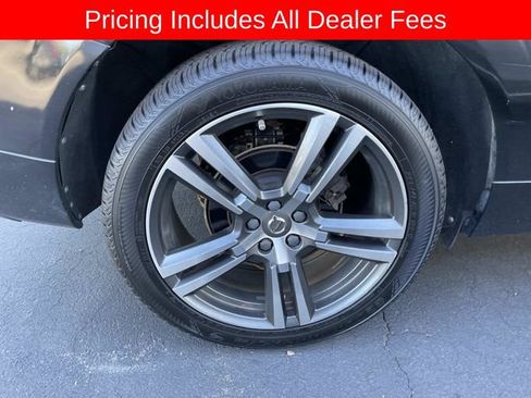 Used 2018 Volvo XC60 T5 Momentum w/ Vision Package AWD/4WD image 11