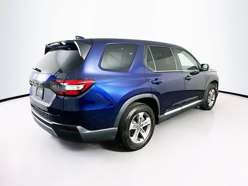 Used 2025 Honda Pilot EX-L image 9