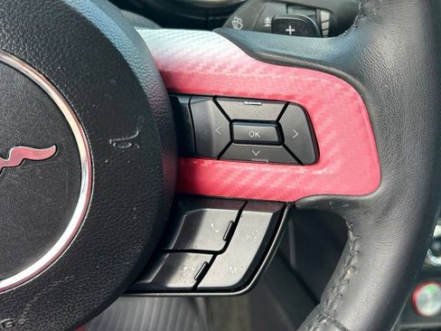 Used 2018 Ford Mustang Coupe RWD image 23