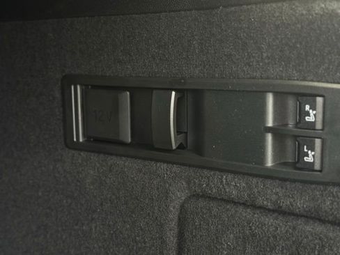 New 2026 BMW iX xDrive60 image 11