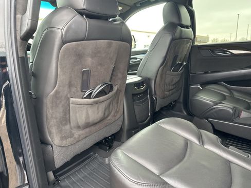 Used 2020 Cadillac Escalade ESV Platinum image 22