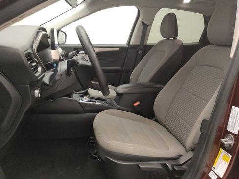 Used 2021 Ford Escape SE image 17