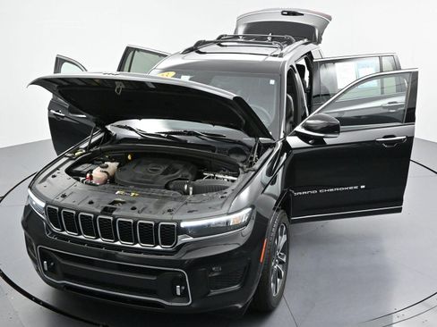 Used 2023 Jeep Grand Cherokee L Overland w/ Luxury Tech Group IV AWD/4WD image 52